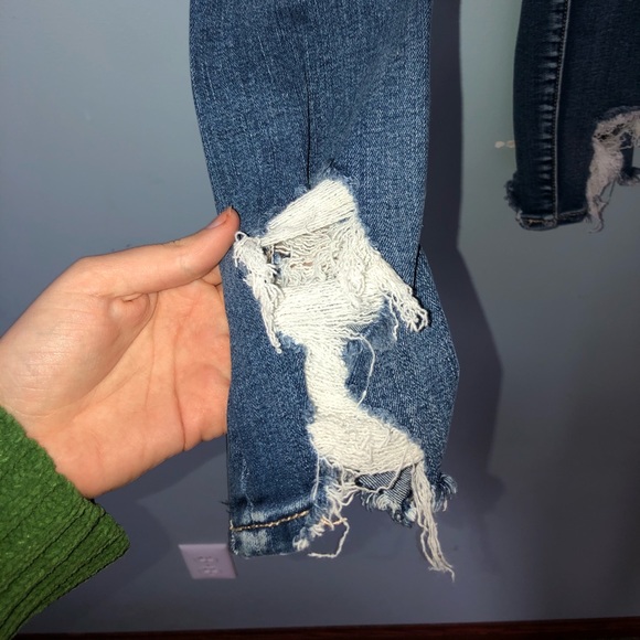 Distressed American Eagle Skinny Jeans - Picture 9 of 13